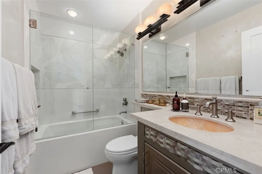 63 Seton Irvine, CA 92612