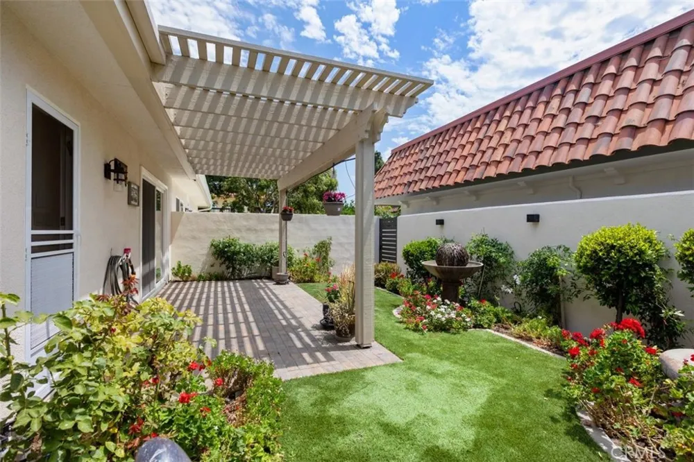 63 Seton Irvine, CA 92612