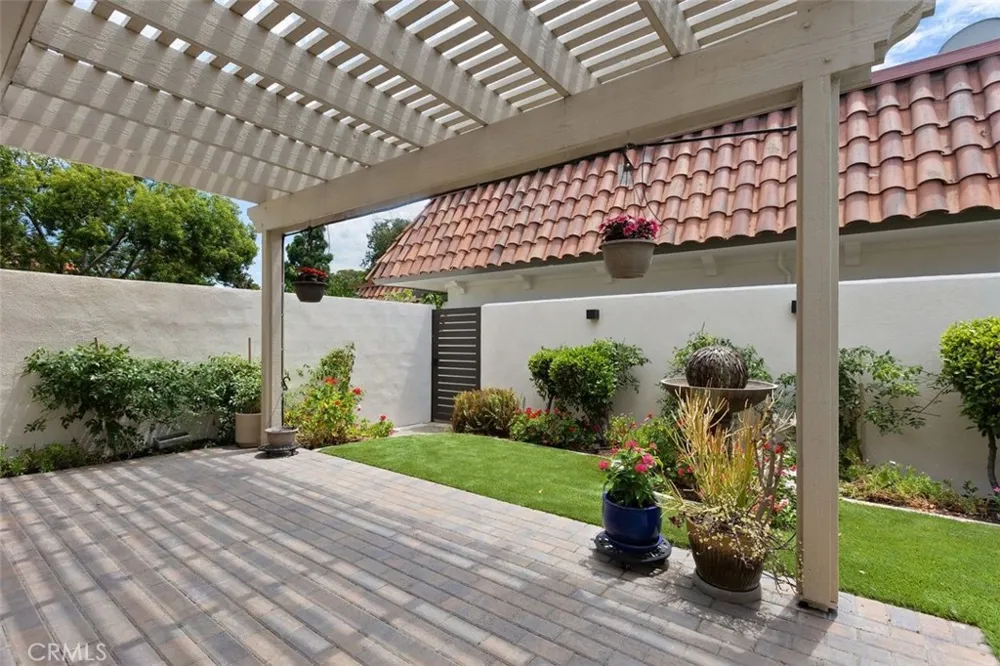 63 Seton Irvine, CA 92612