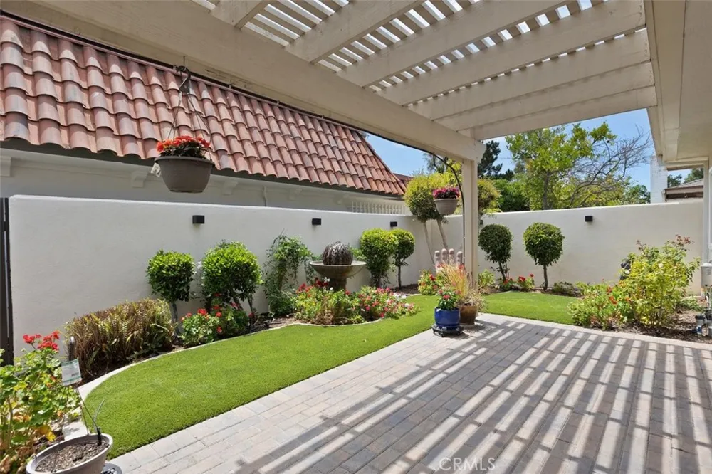 63 Seton Irvine, CA 92612