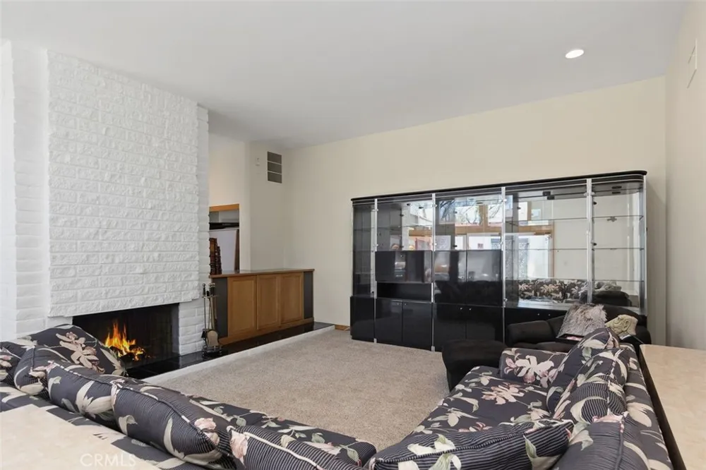 63 Seton Irvine, CA 92612