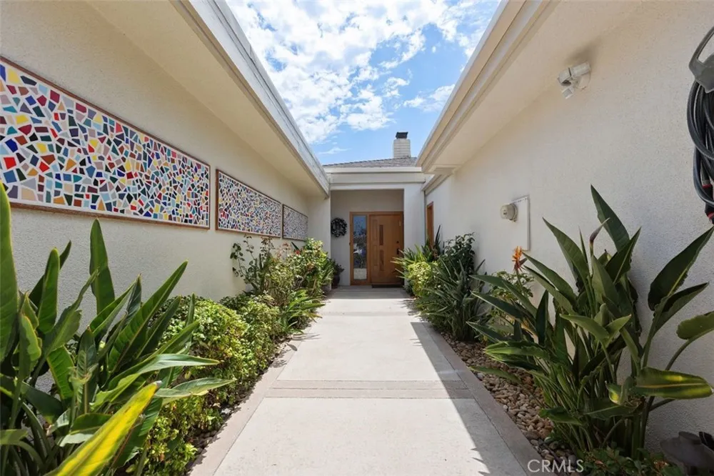 63 Seton Irvine, CA 92612