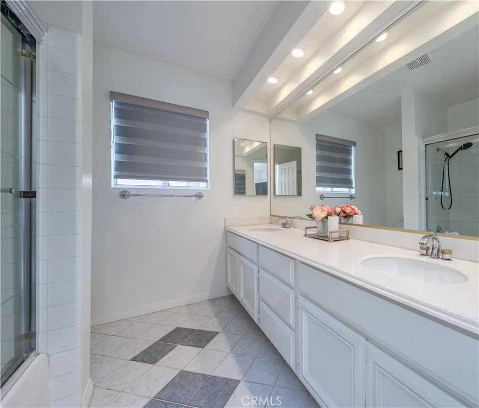 1011 S Mountcrest Court Anaheim, CA 92808