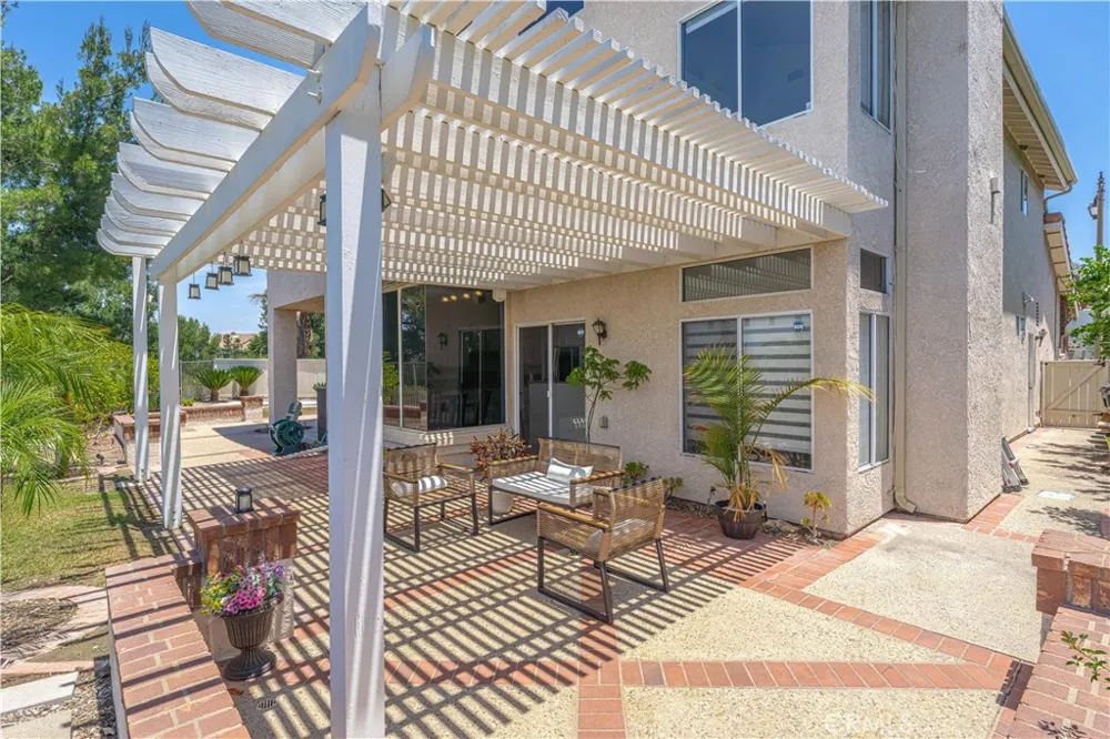 1011 S Mountcrest Court Anaheim, CA 92808