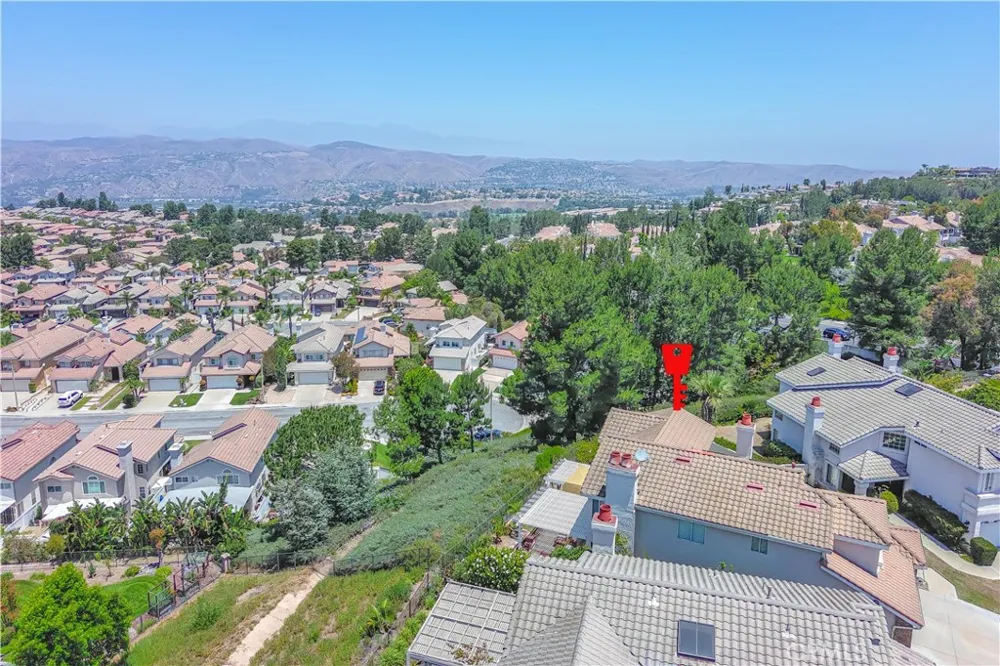 1011 S Mountcrest Court Anaheim, CA 92808
