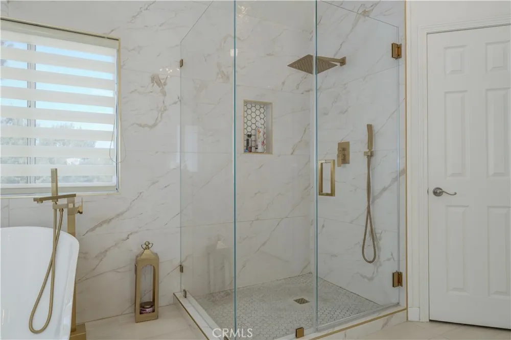 1011 S Mountcrest Court Anaheim, CA 92808