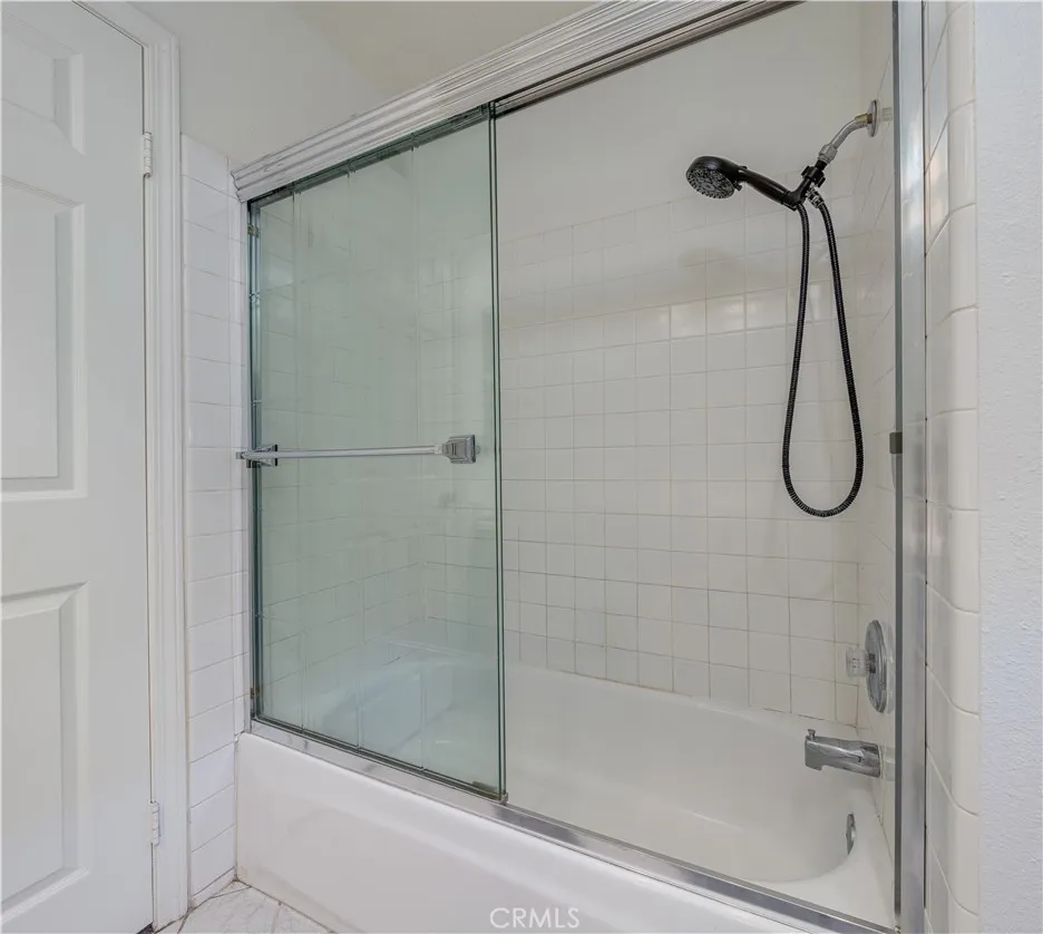 1011 S Mountcrest Court Anaheim, CA 92808