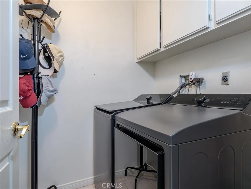 1011 S Mountcrest Court Anaheim, CA 92808