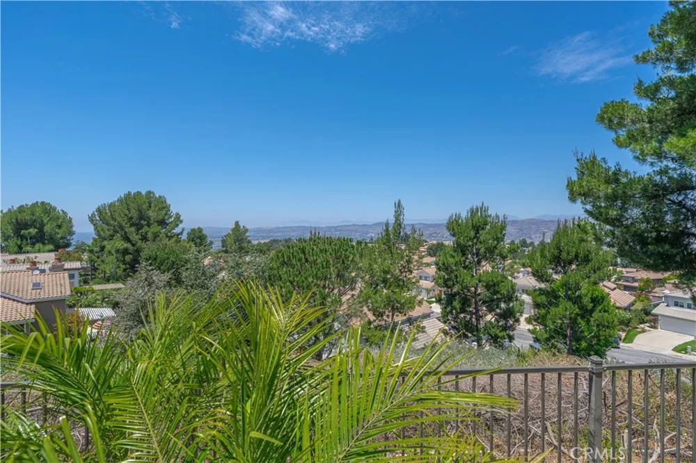 1011 S Mountcrest Court Anaheim, CA 92808