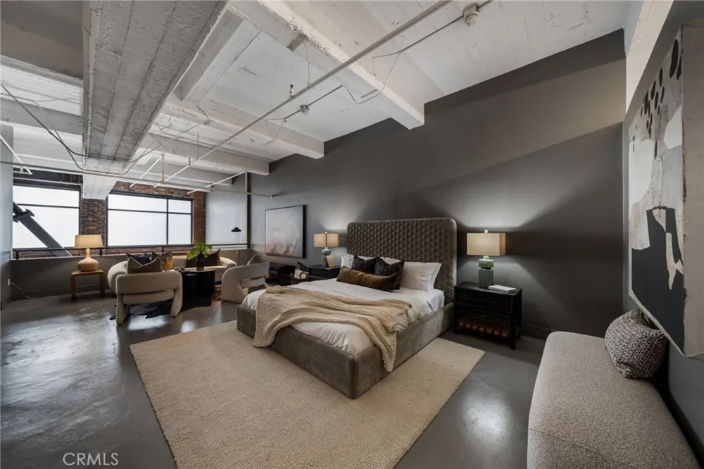835 Locust Avenue #211 Long Beach, CA 90813