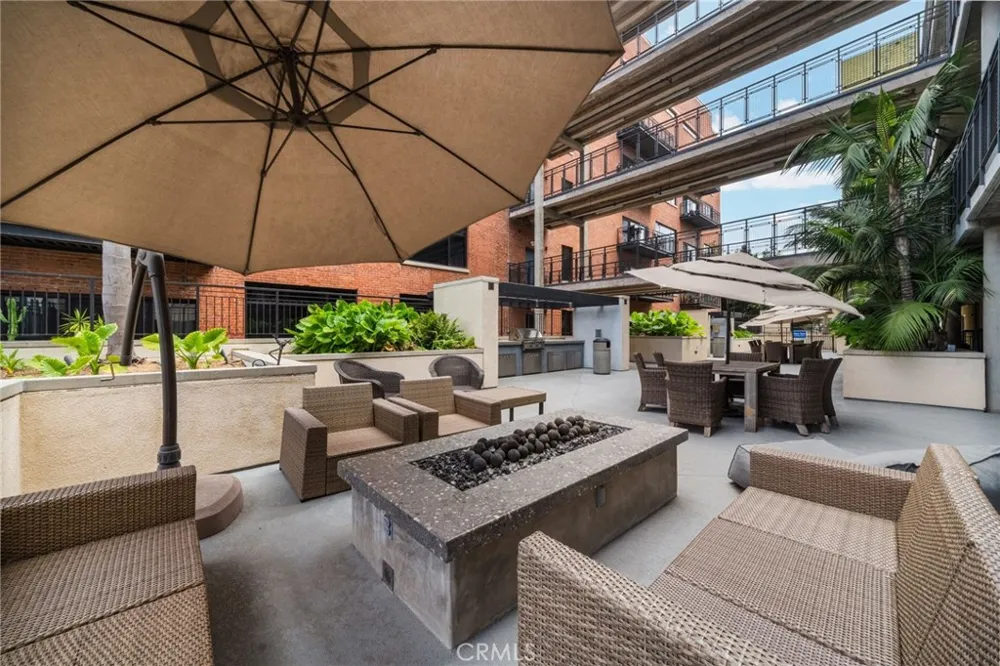 835 Locust Avenue #211 Long Beach, CA 90813