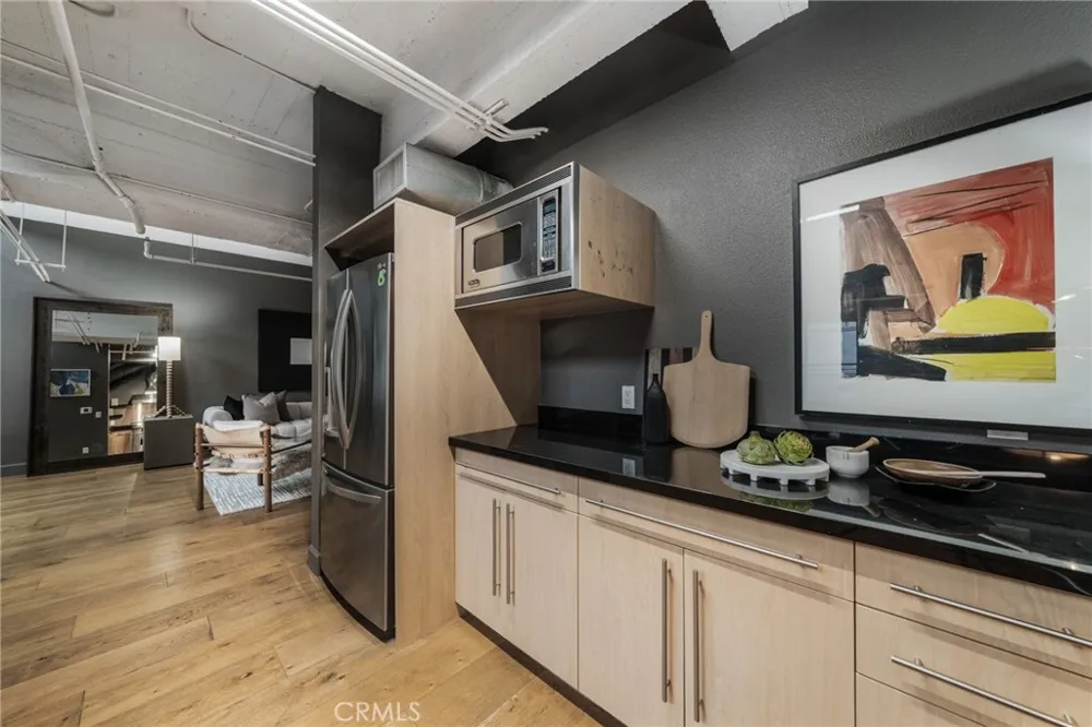 835 Locust Avenue #211 Long Beach, CA 90813
