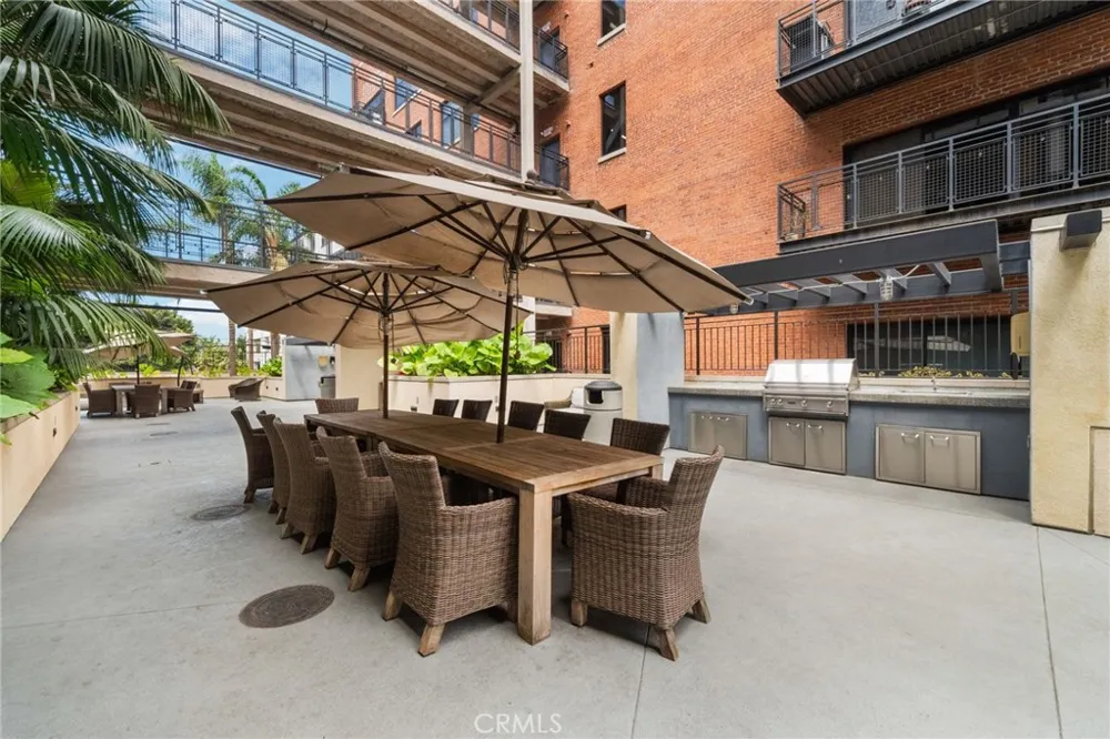 835 Locust Avenue #211 Long Beach, CA 90813
