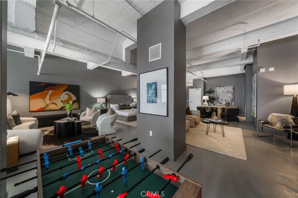 835 Locust Avenue #211 Long Beach, CA 90813