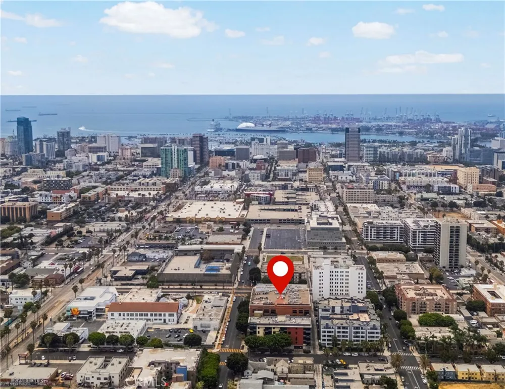 835 Locust Avenue #211 Long Beach, CA 90813