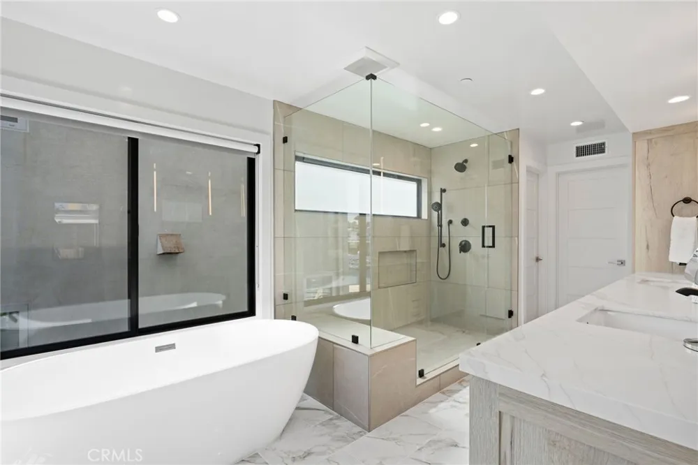 4014 Channel Place Newport Beach, CA 92663