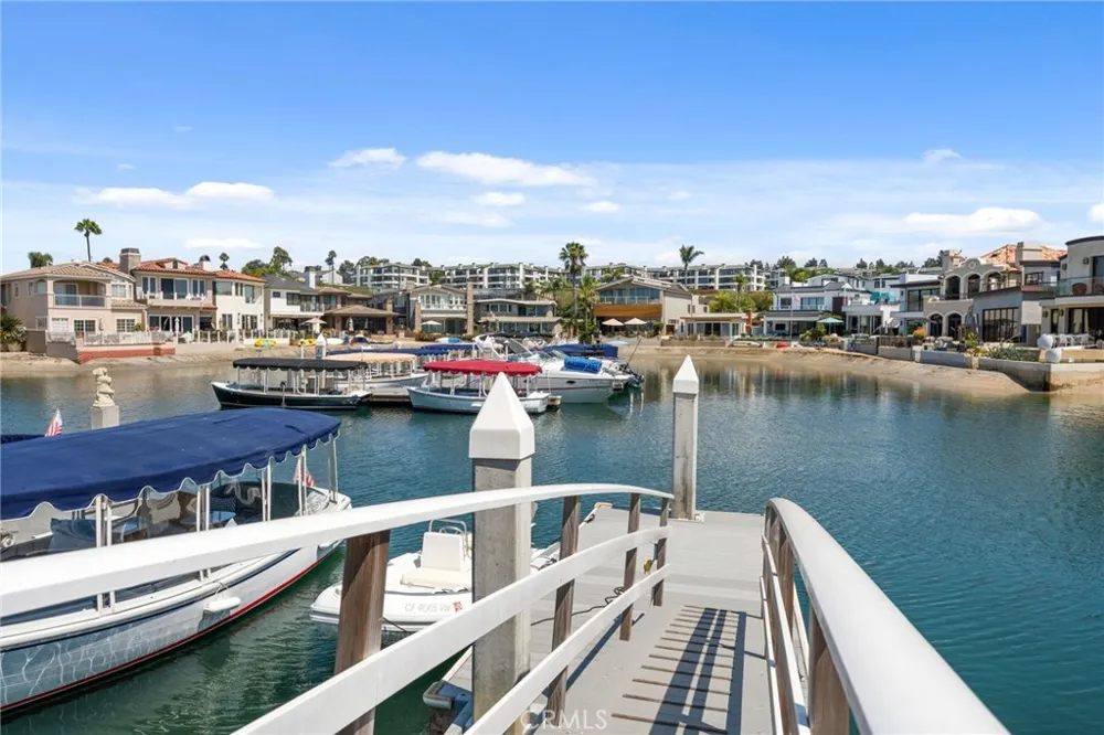 4014 Channel Place Newport Beach, CA 92663