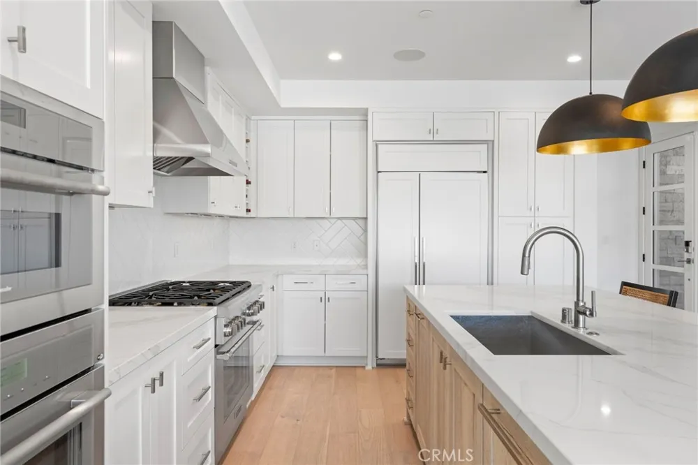 4014 Channel Place Newport Beach, CA 92663
