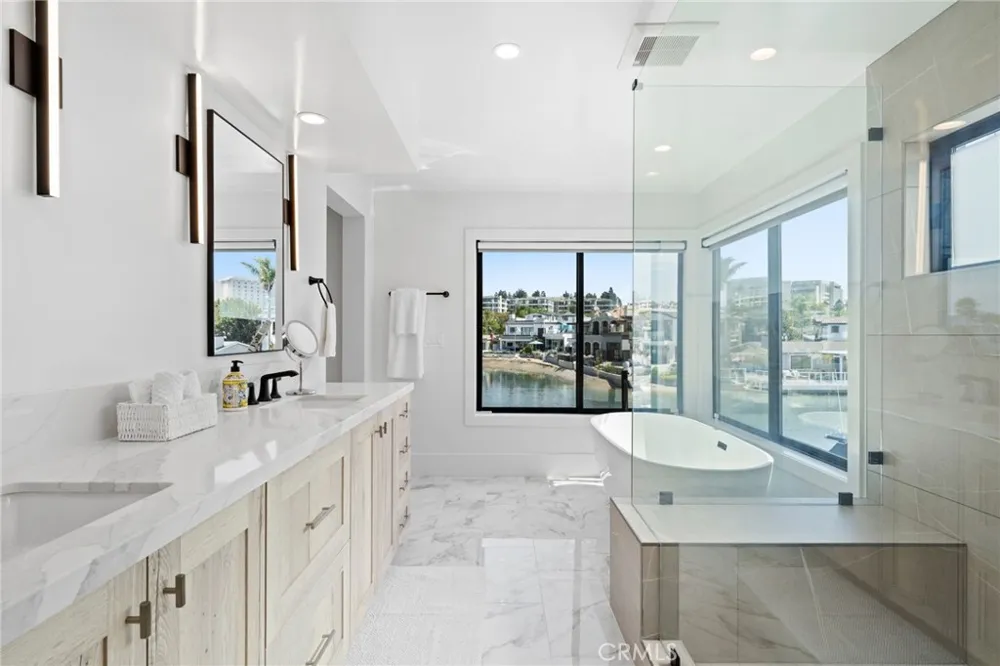 4014 Channel Place Newport Beach, CA 92663