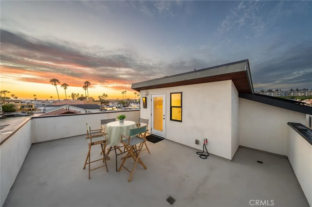 4014 Channel Place Newport Beach, CA 92663