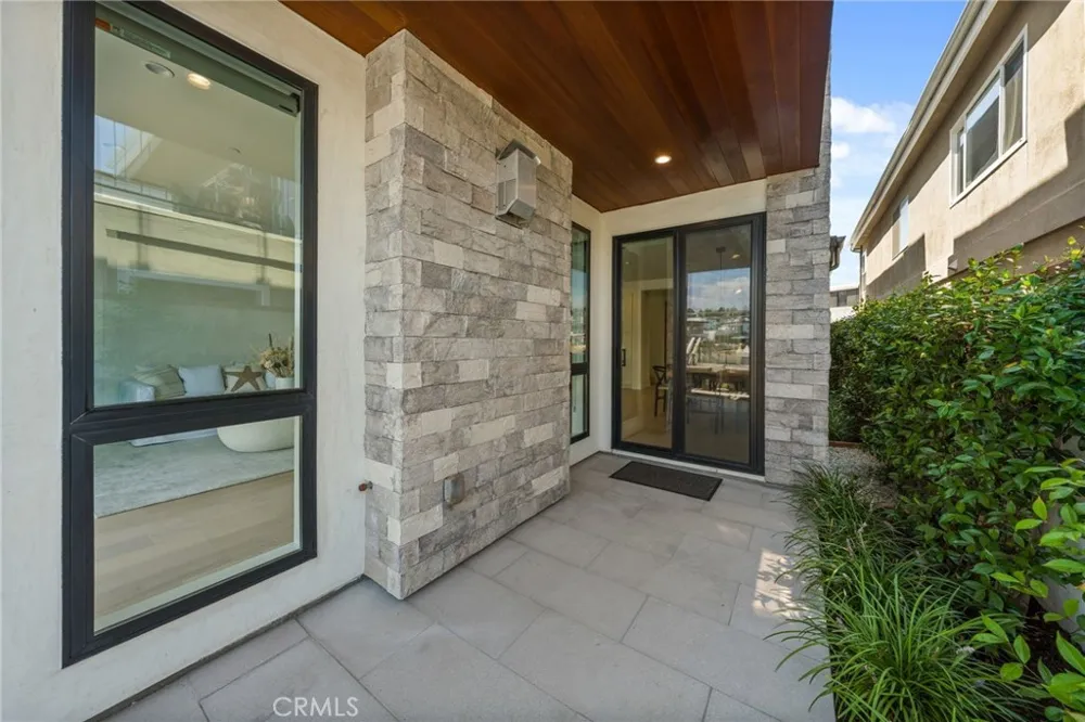 4014 Channel Place Newport Beach, CA 92663