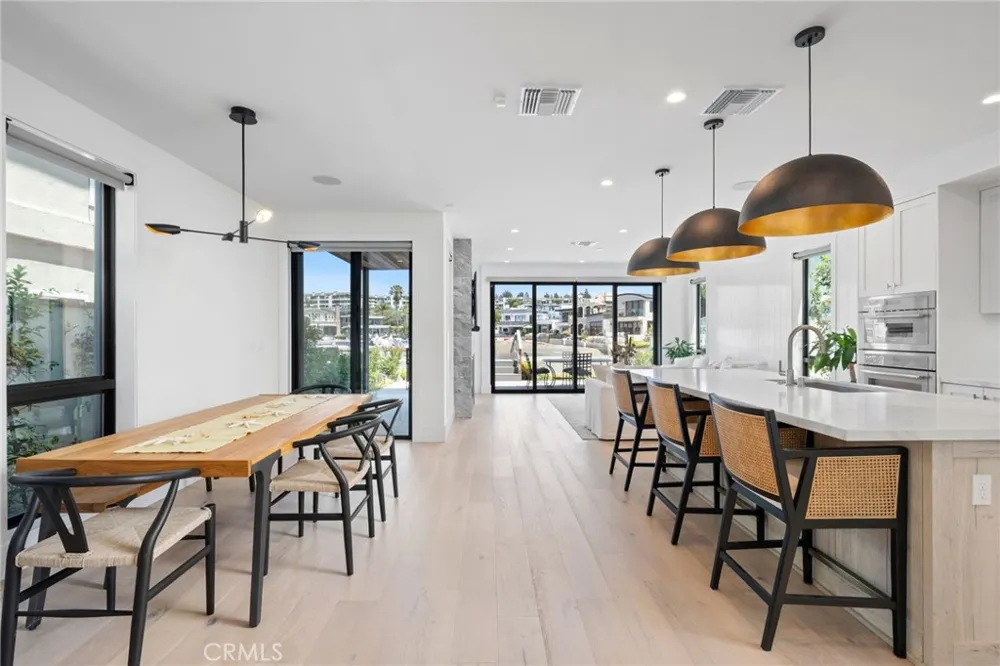 4014 Channel Place Newport Beach, CA 92663