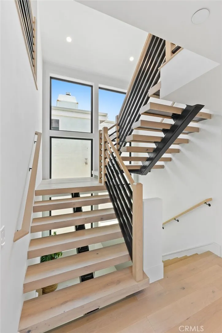 4014 Channel Place Newport Beach, CA 92663