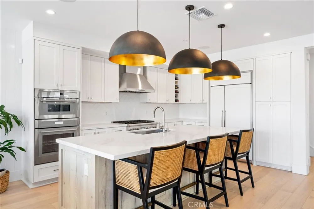 4014 Channel Place Newport Beach, CA 92663