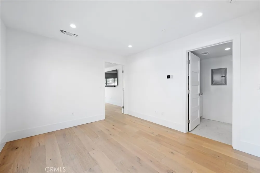 4014 Channel Place Newport Beach, CA 92663