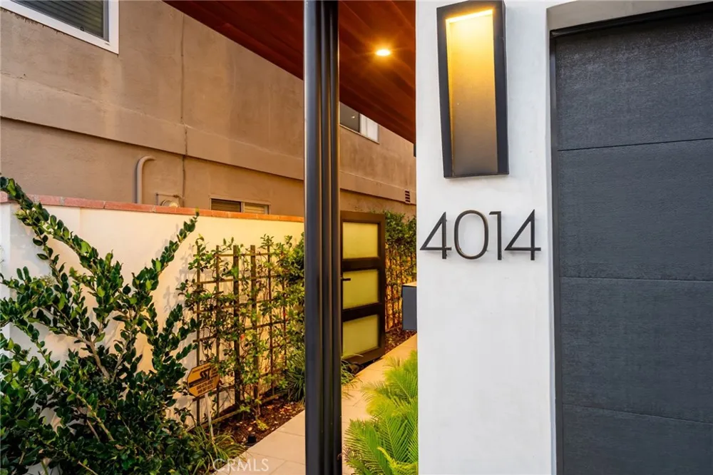 4014 Channel Place Newport Beach, CA 92663