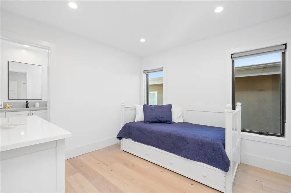 4014 Channel Place Newport Beach, CA 92663