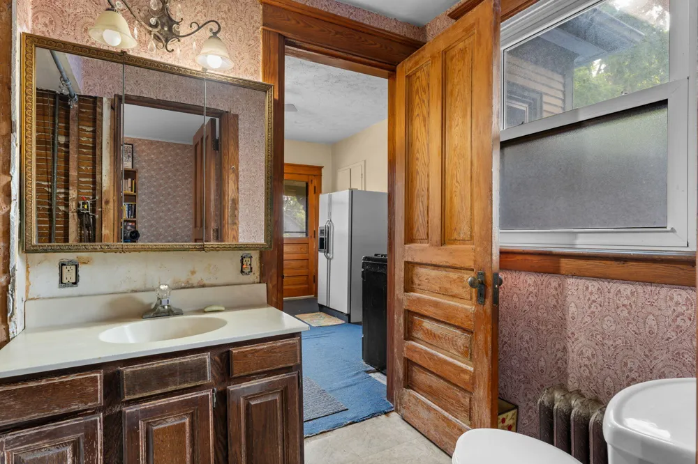 115 W Main Street Manchester, MI 48158