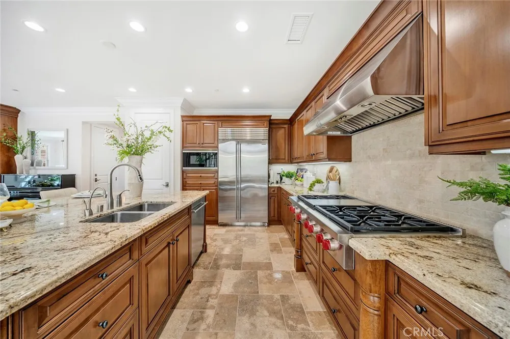 57 Cortland Irvine, CA 92620