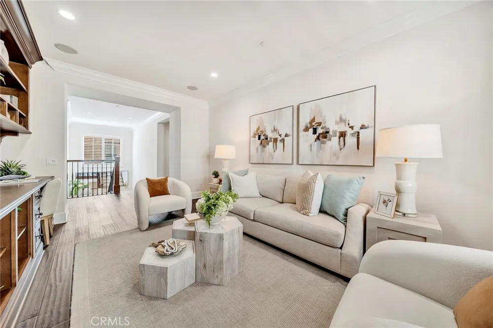 57 Cortland Irvine, CA 92620