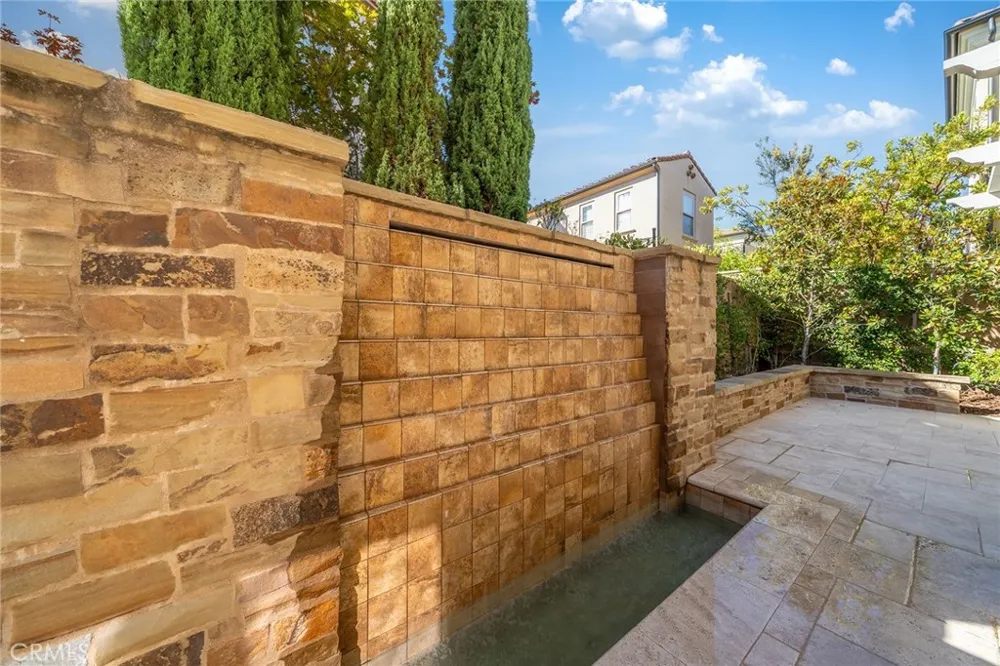 57 Cortland Irvine, CA 92620