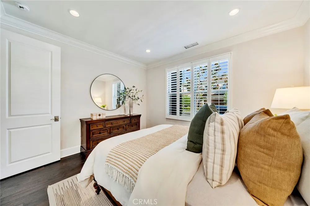 57 Cortland Irvine, CA 92620