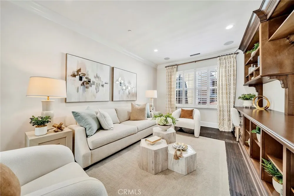 57 Cortland Irvine, CA 92620