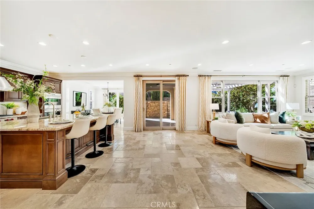 57 Cortland Irvine, CA 92620