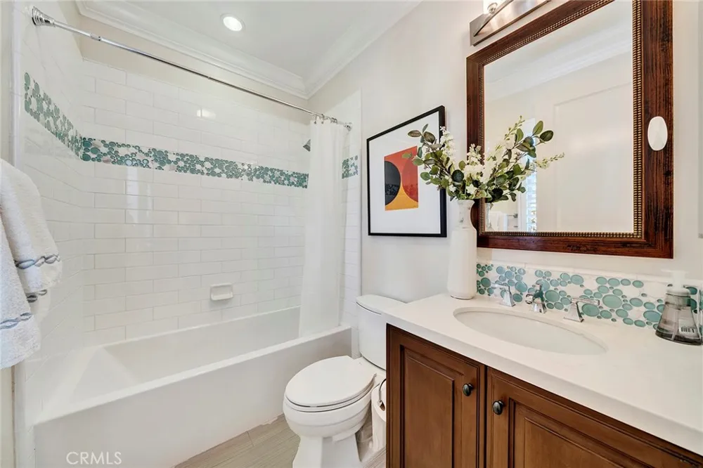 57 Cortland Irvine, CA 92620