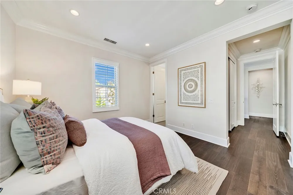 57 Cortland Irvine, CA 92620