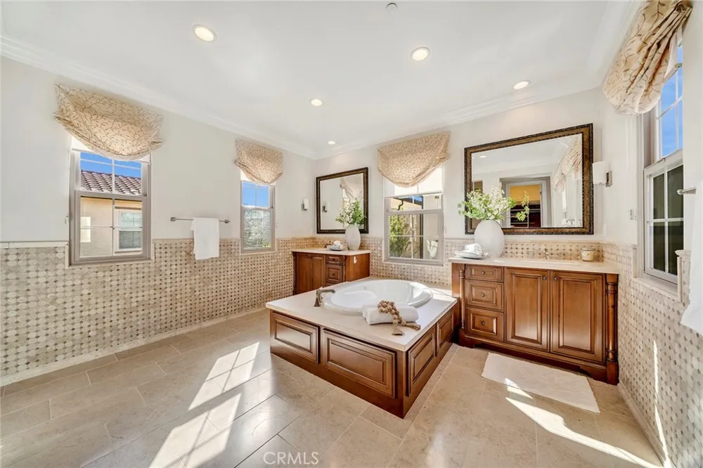 57 Cortland Irvine, CA 92620