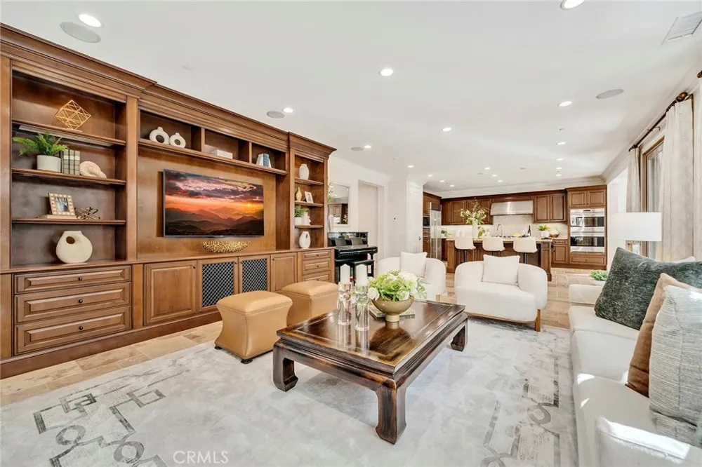 57 Cortland Irvine, CA 92620