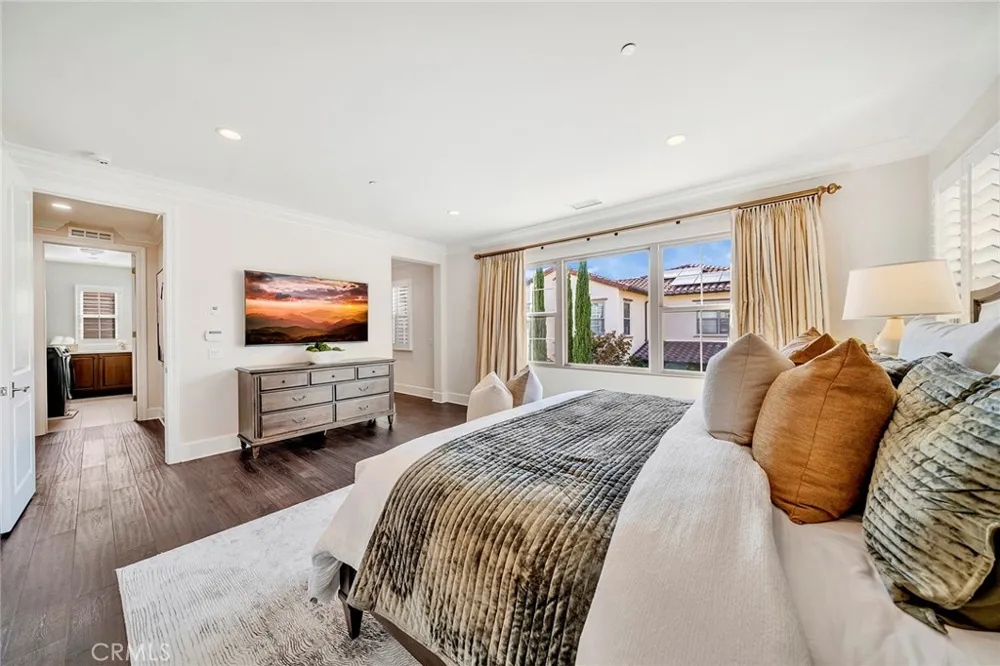 57 Cortland Irvine, CA 92620