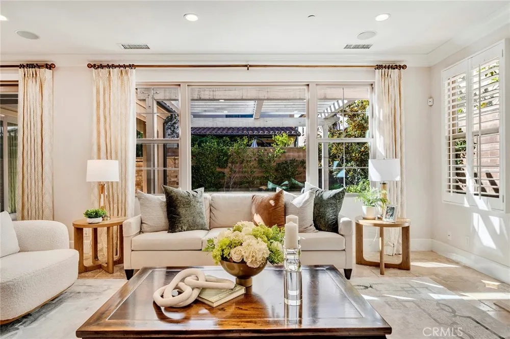 57 Cortland Irvine, CA 92620