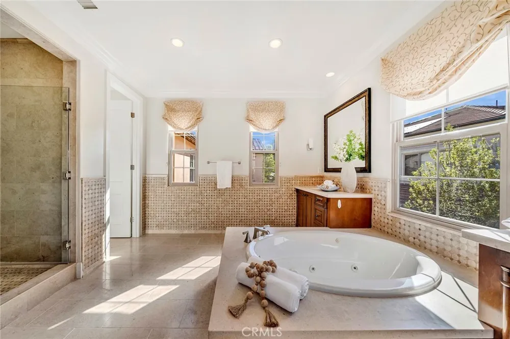 57 Cortland Irvine, CA 92620