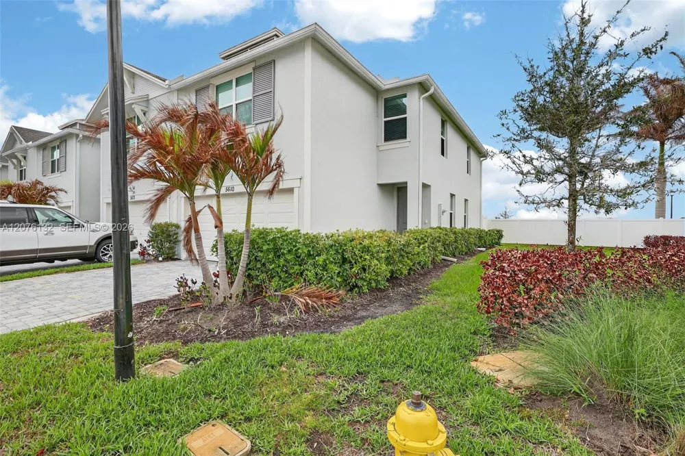 5610 SE Edgewater Cir Stuart, FL 34997