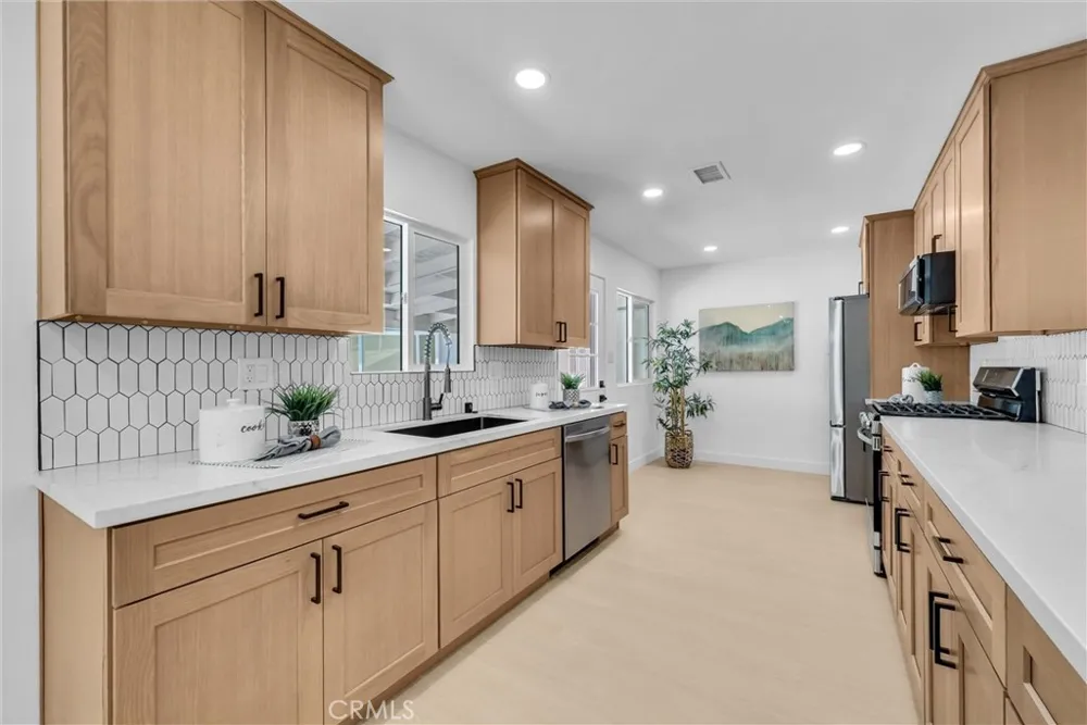 2849 W Polk Avenue Anaheim, CA 92801