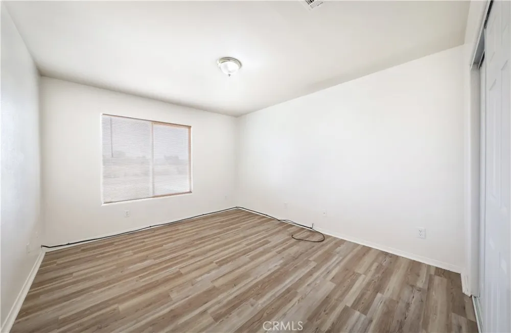 8012 Catalpa California City, CA 93505