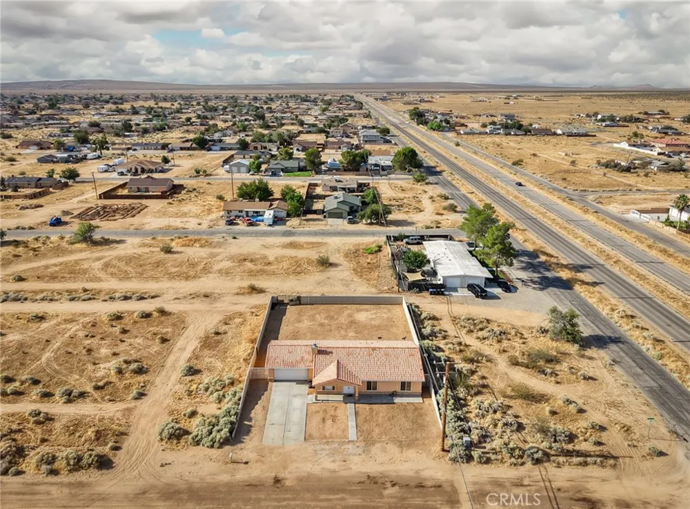 8012 Catalpa California City, CA 93505