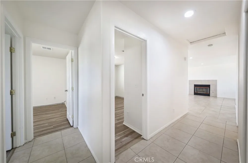 8012 Catalpa California City, CA 93505
